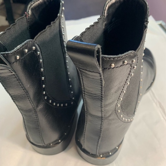 Rebecca Minoff black studded leather Chelsea boots - Picture 6 of 13